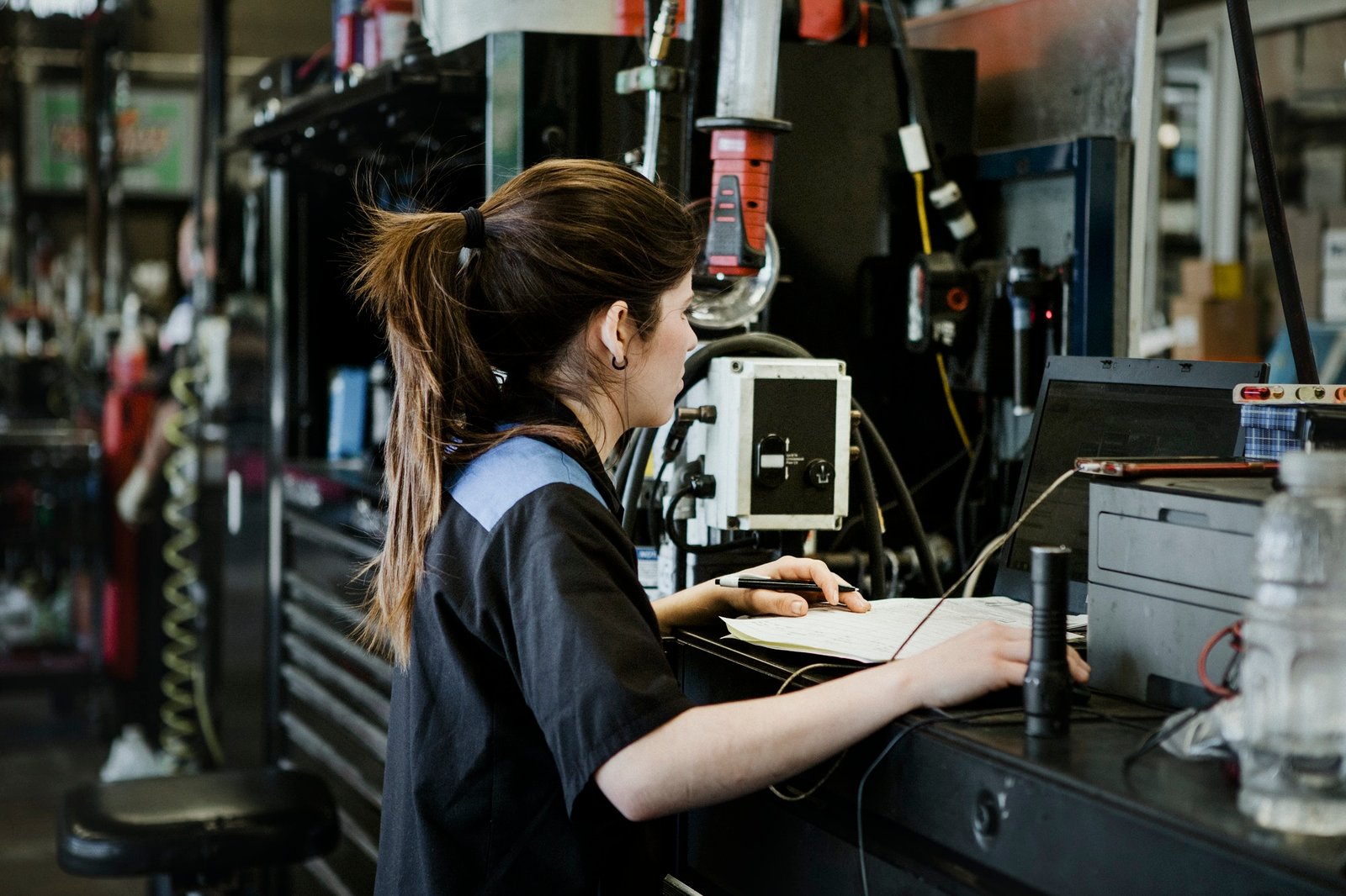 female-electrician-at-work.jpg